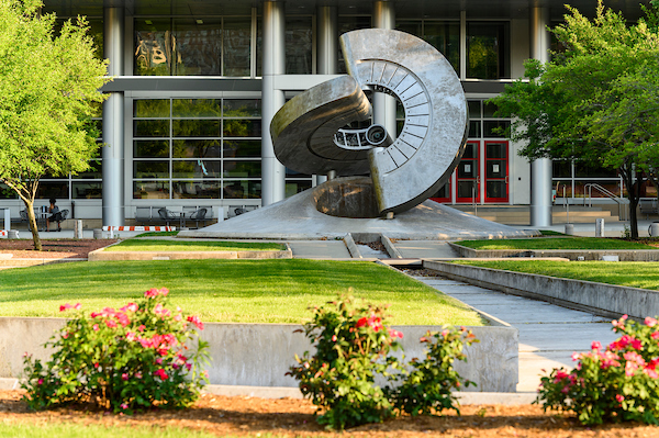 Maquina fountain in front of Engineering Hall at UW Madison
